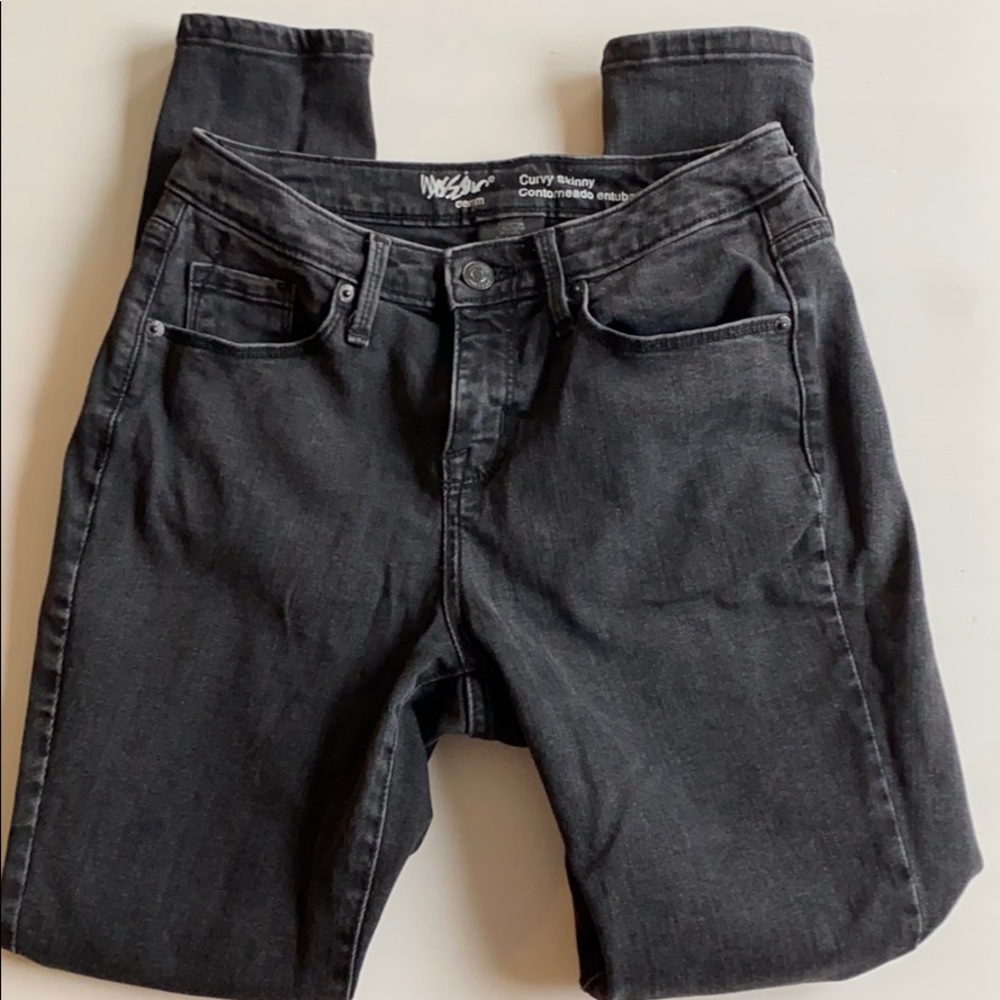 Black skinny jeans